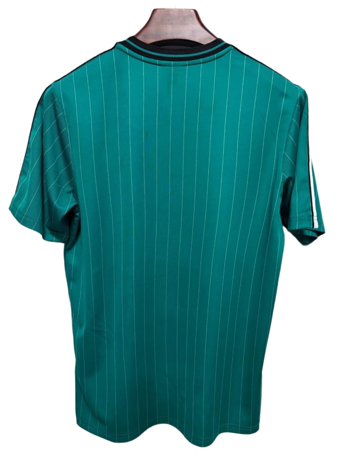 Liverpool 25/26 Special Retro Version Green Jersey