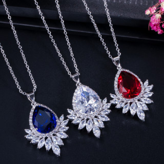 2020 new exquisite 2 piece / set women's jewelry set with dazzling clear crystal large flower pendant necklace and earring