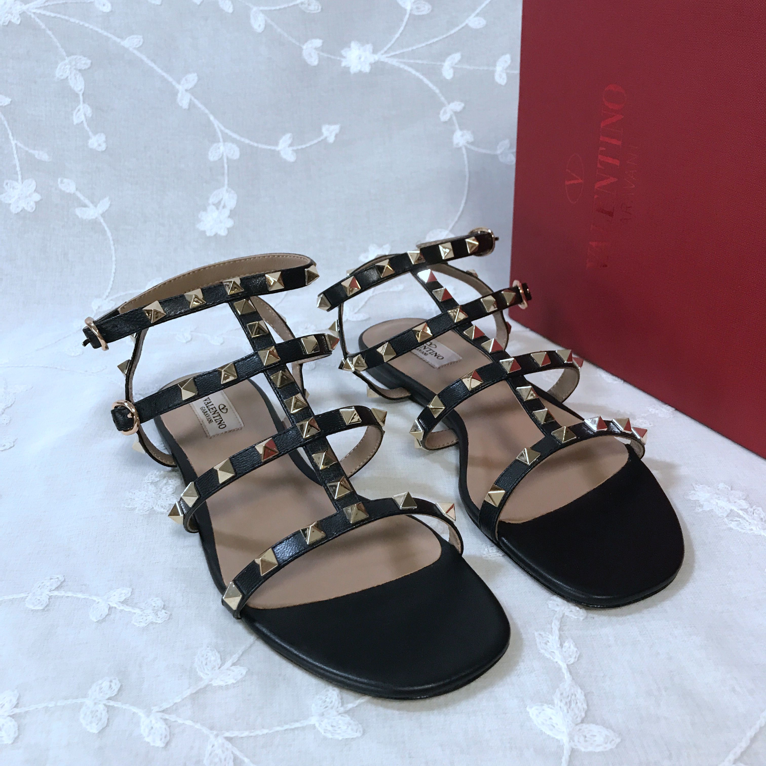 Valentino Classic Sandals 1336825