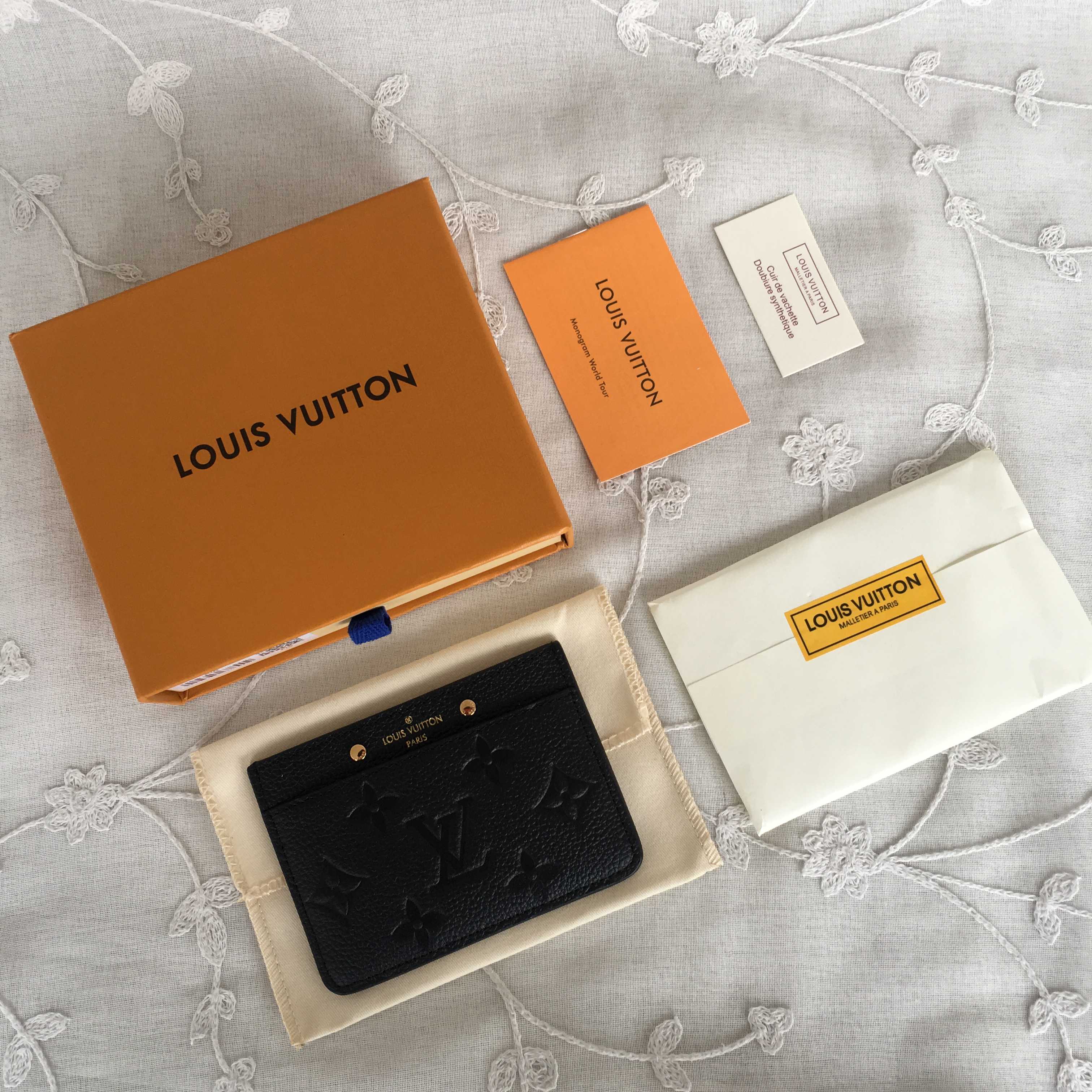 LV Card Holder M69171