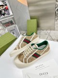 Gucci shoe169