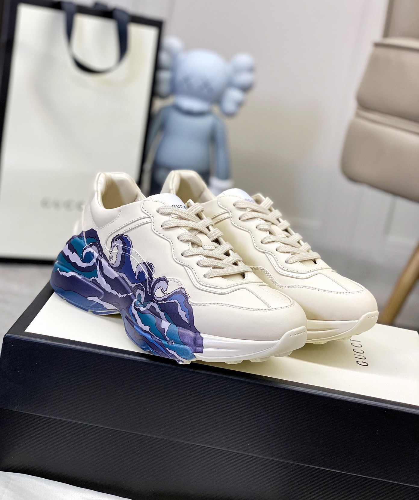 Gucci shoe43