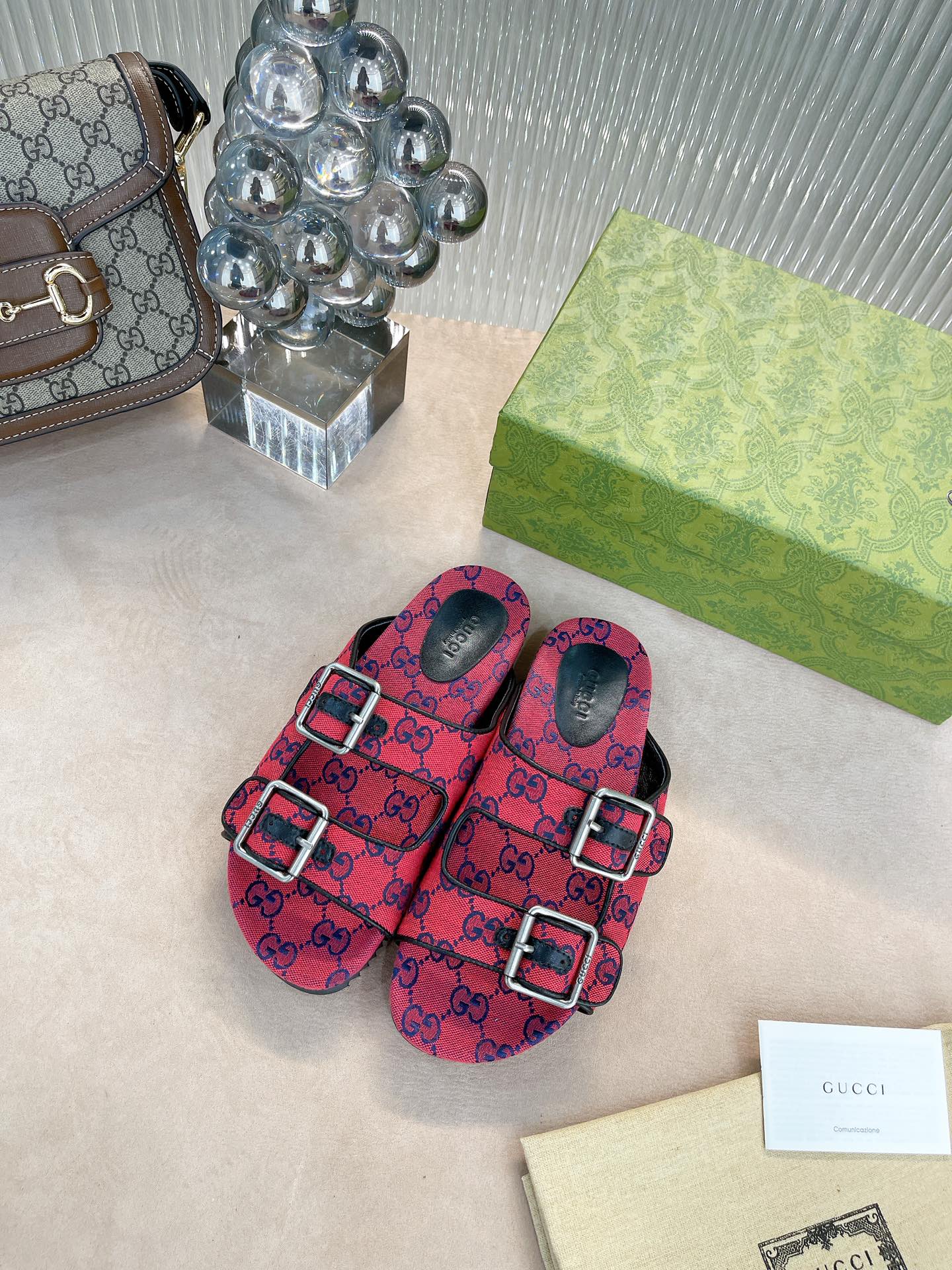 Gucci shoe257