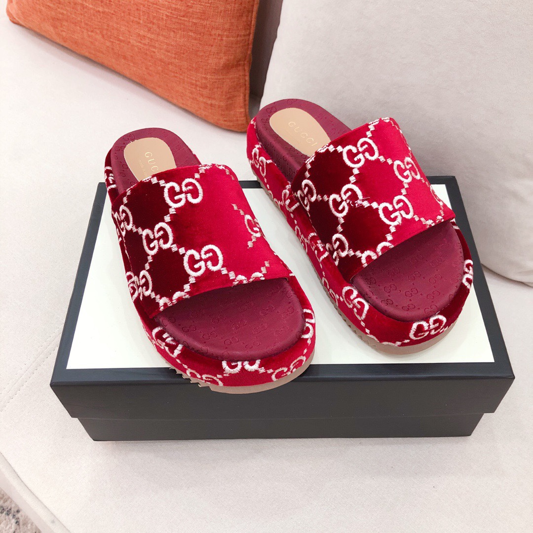 Gucci shoe380
