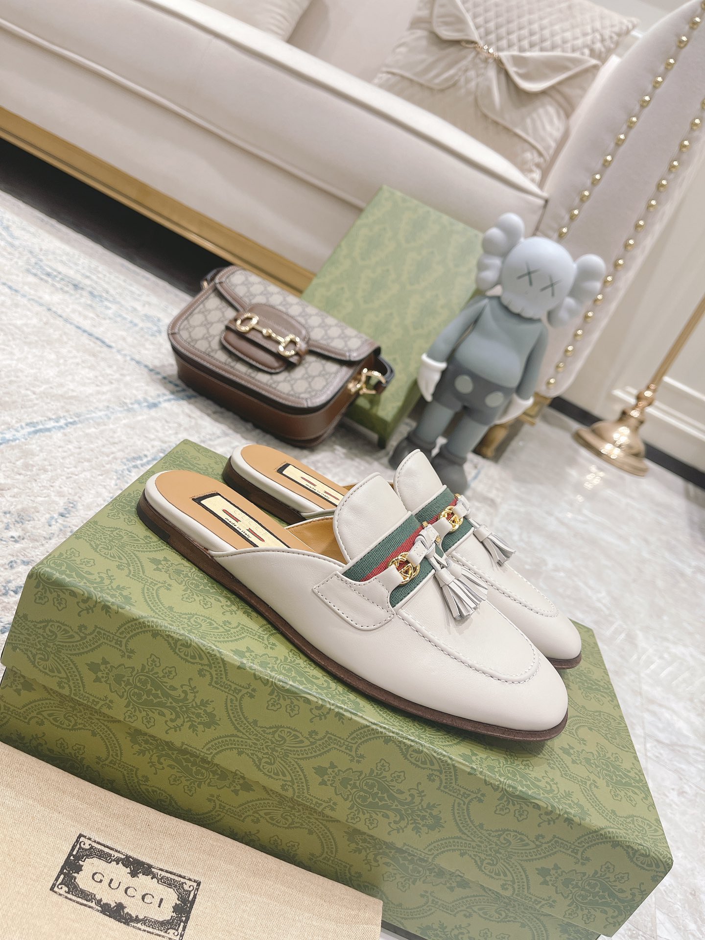 Gucci shoe299