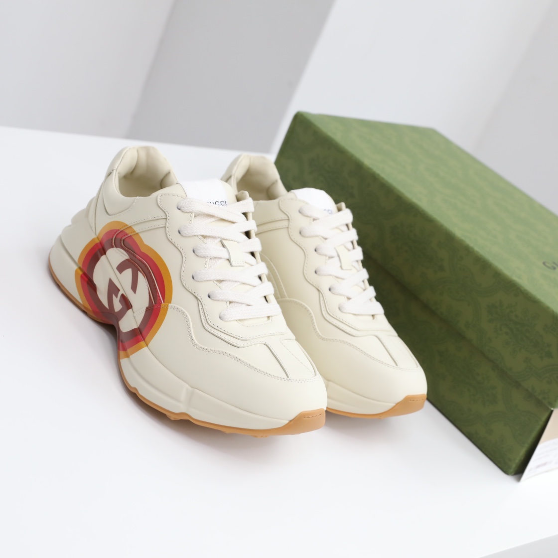 Gucci shoe24