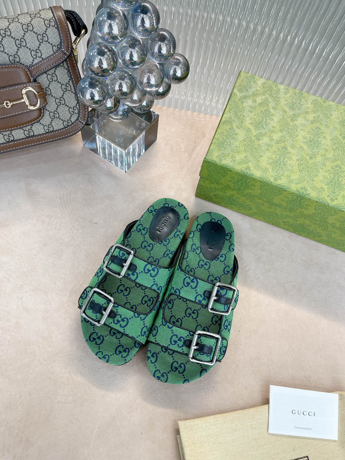 Gucci shoe259