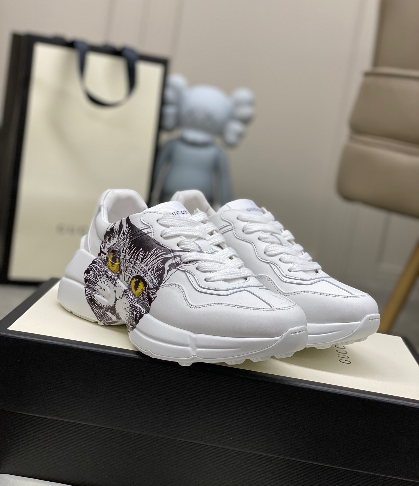 Gucci shoe54