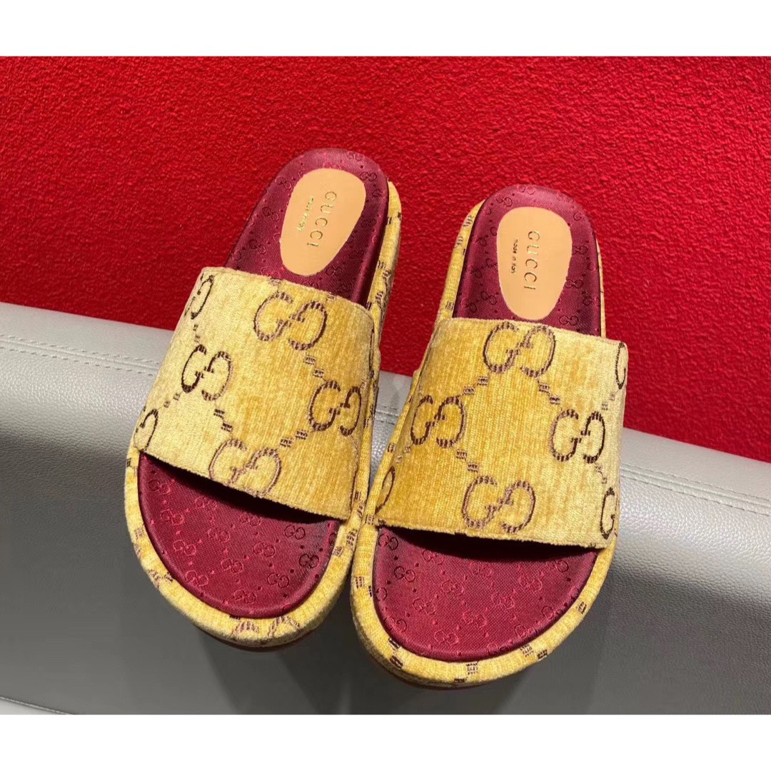 Gucci shoe414