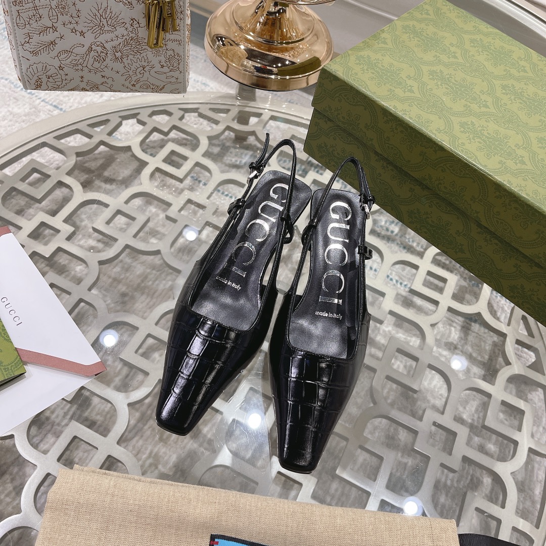 Gucci shoe434