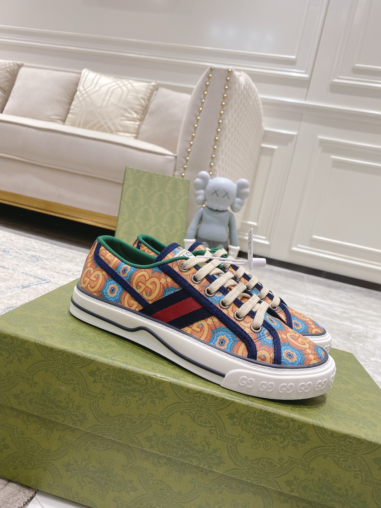 Gucci shoe138
