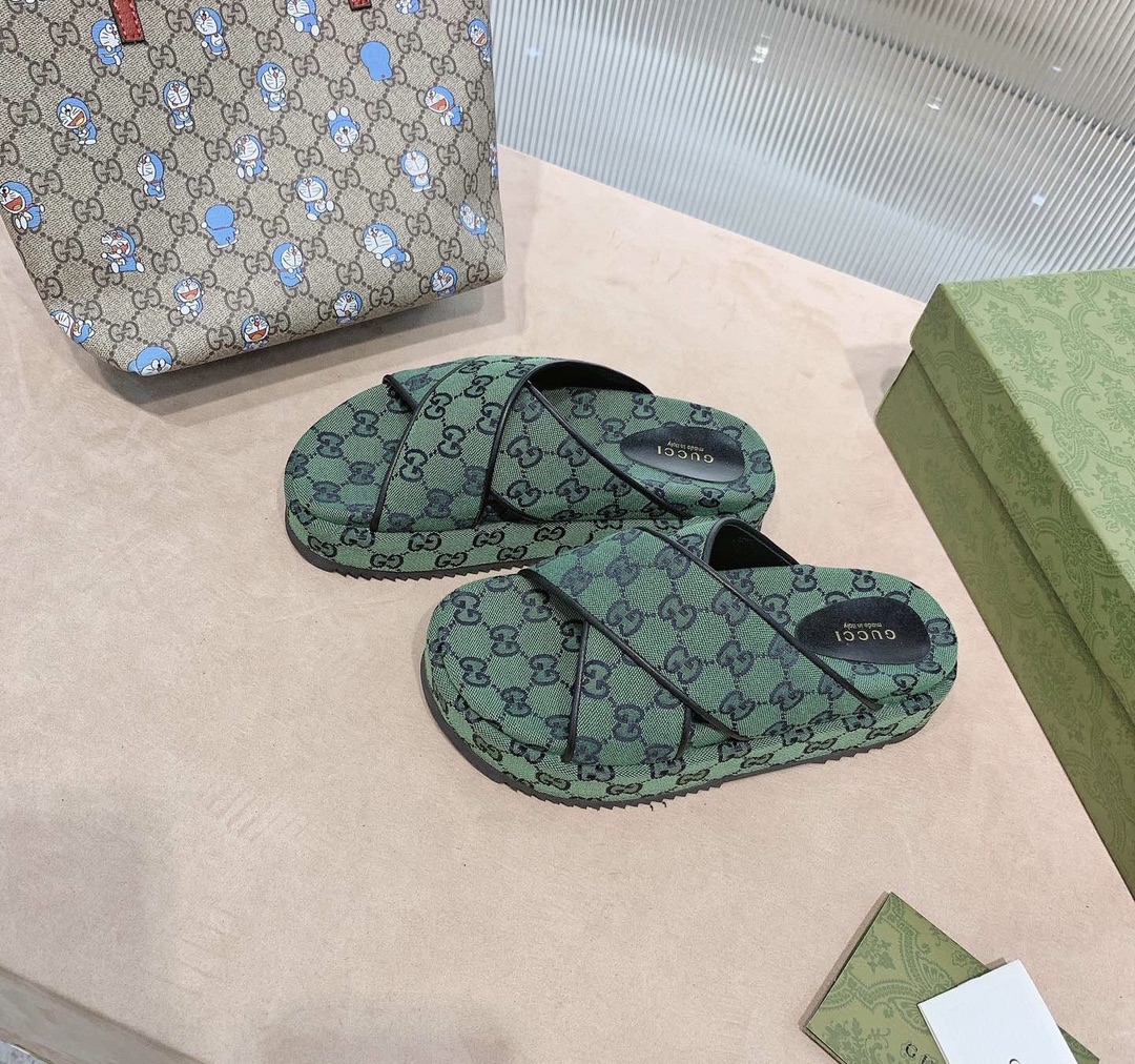 Gucci shoe387