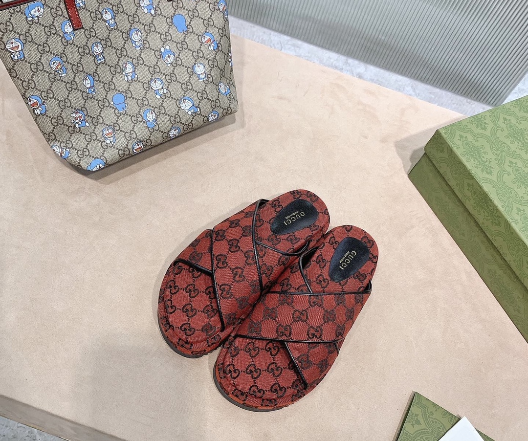 Gucci shoe386