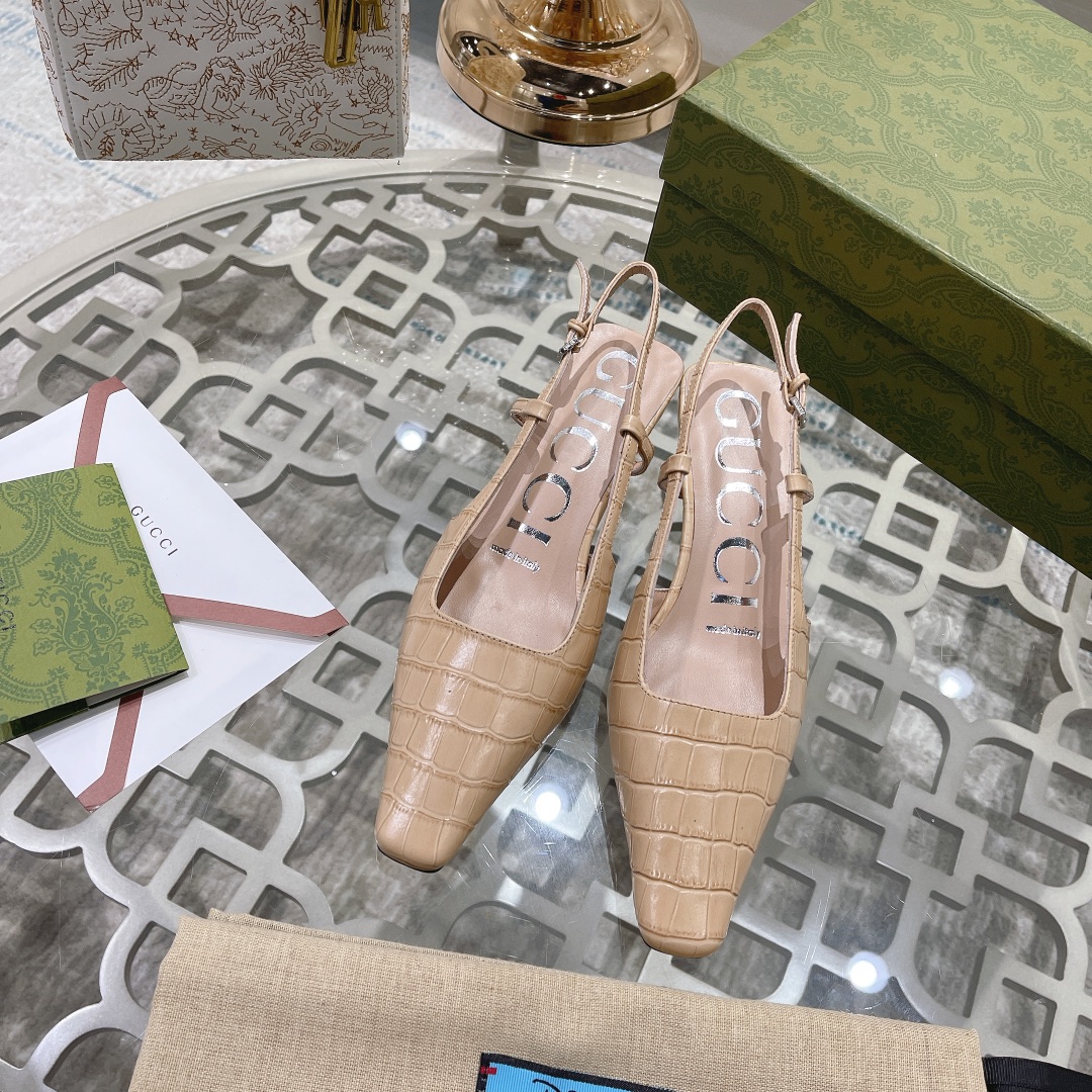 Gucci shoe435