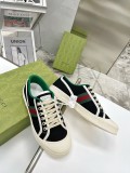 Gucci shoe170
