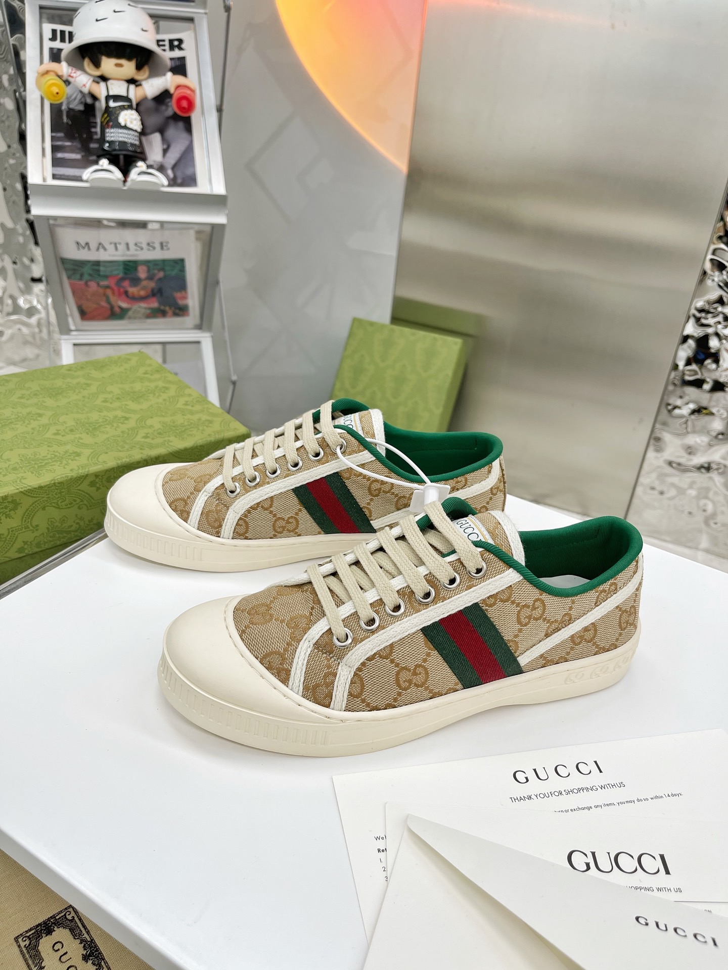 Gucci shoe169