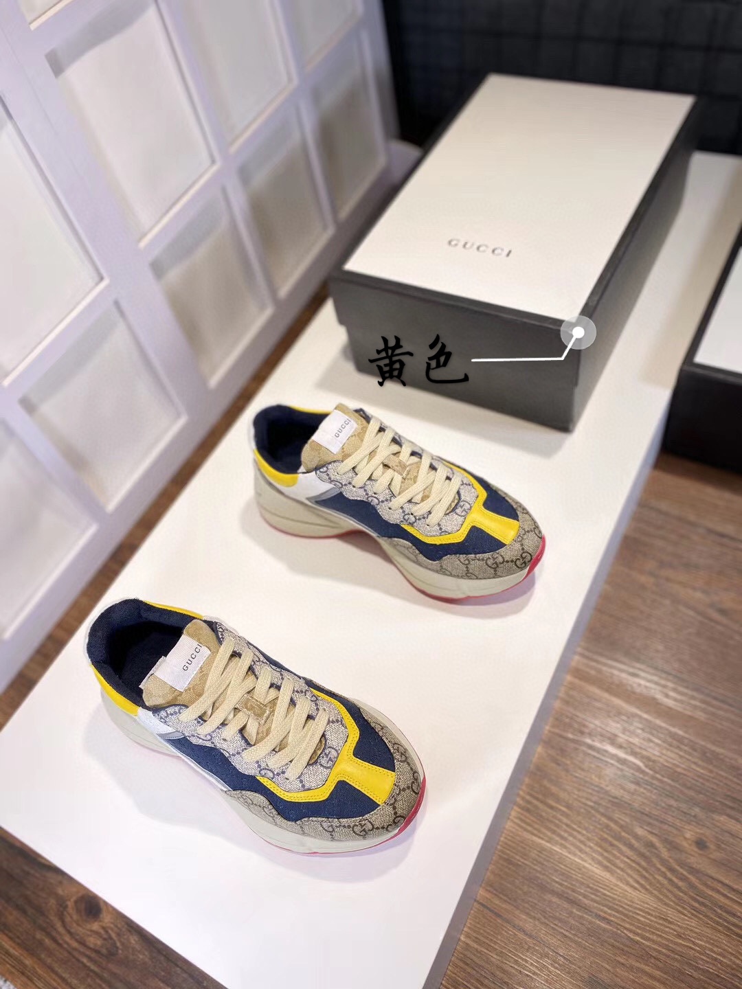 Gucci shoe58