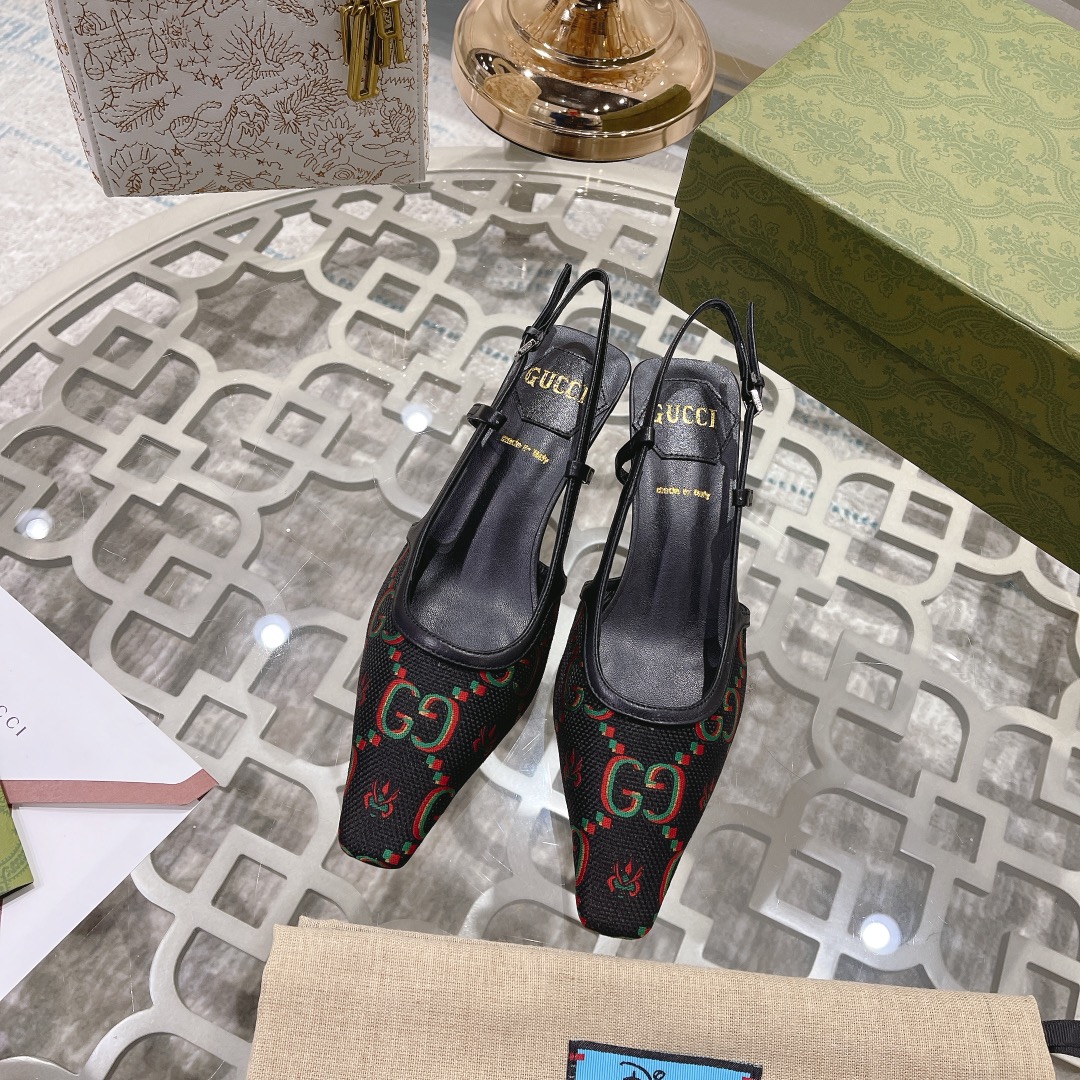 Gucci shoe437