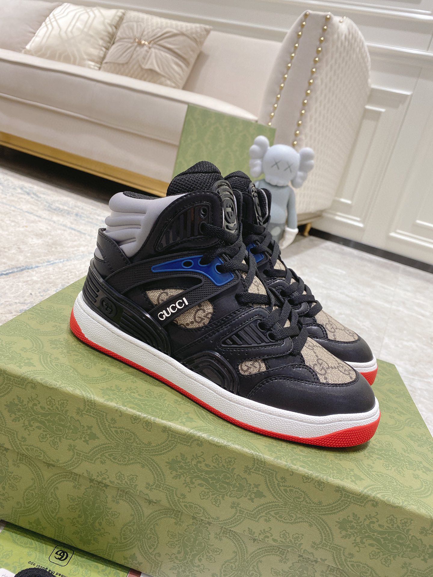 Gucci shoe148