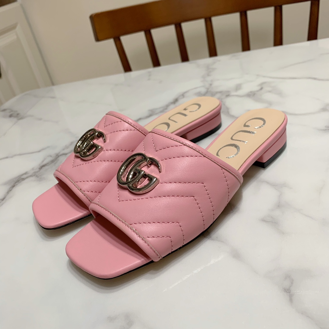 Gucci shoe403