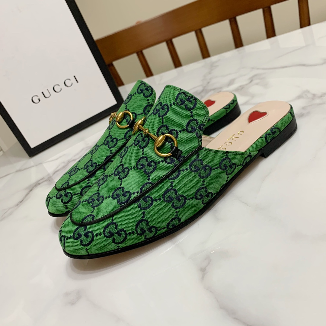 Gucci shoe327