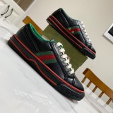 Gucci shoe106
