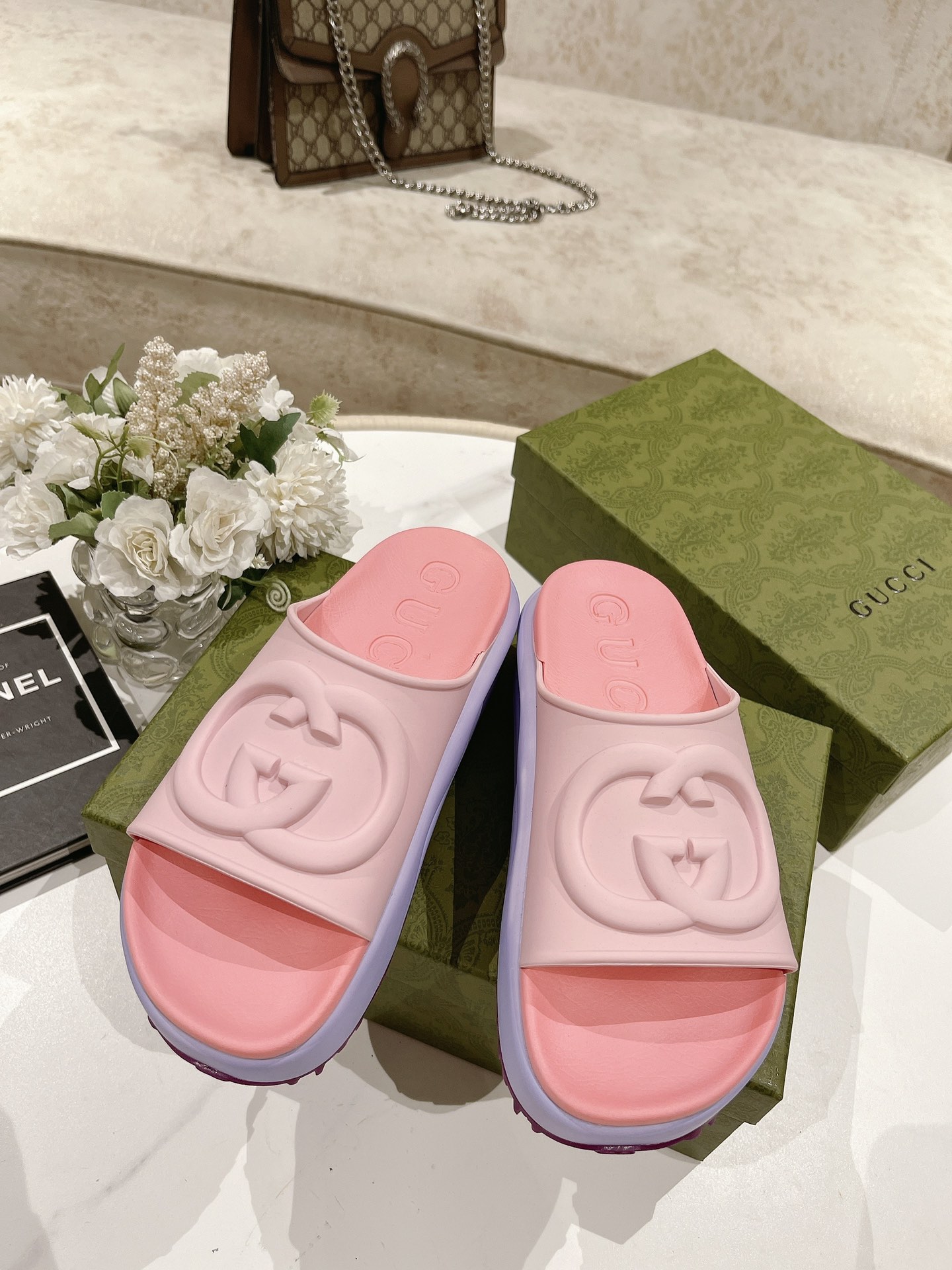 Gucci shoe421