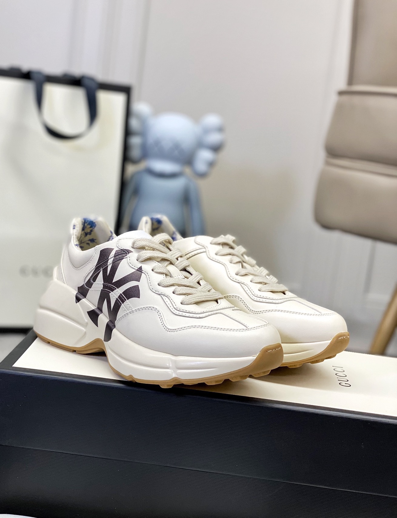 Gucci shoe35