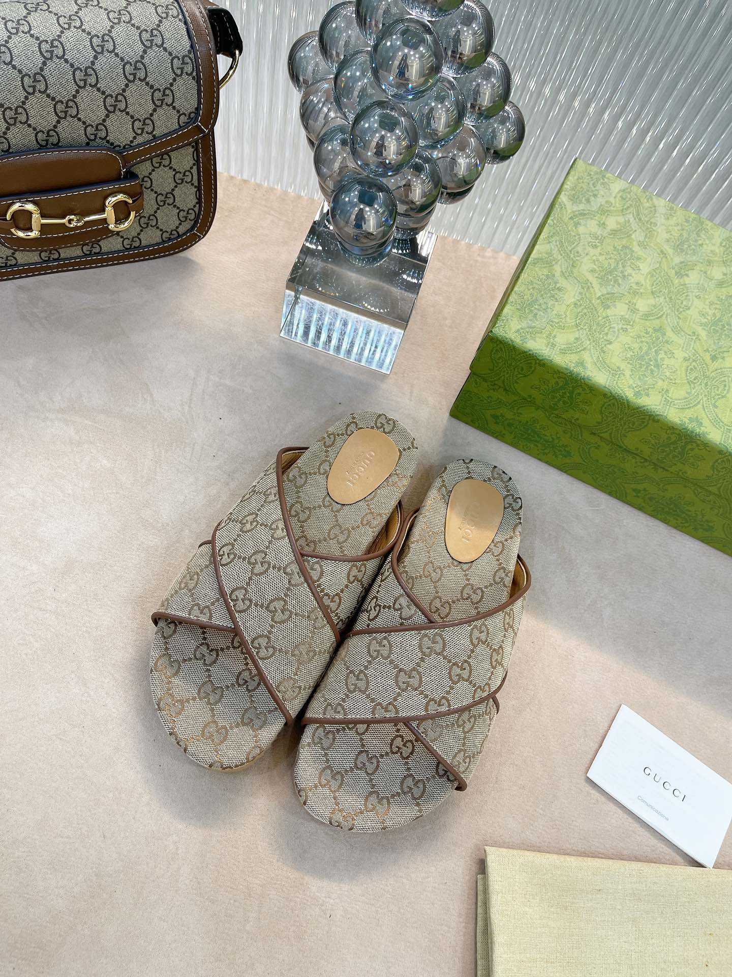 Gucci shoe277