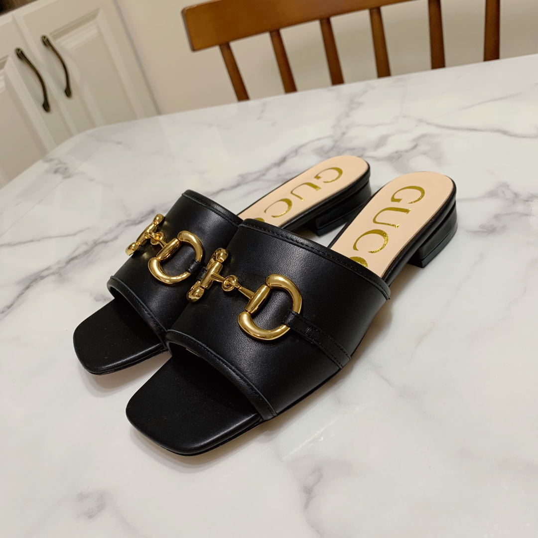 Gucci shoe400