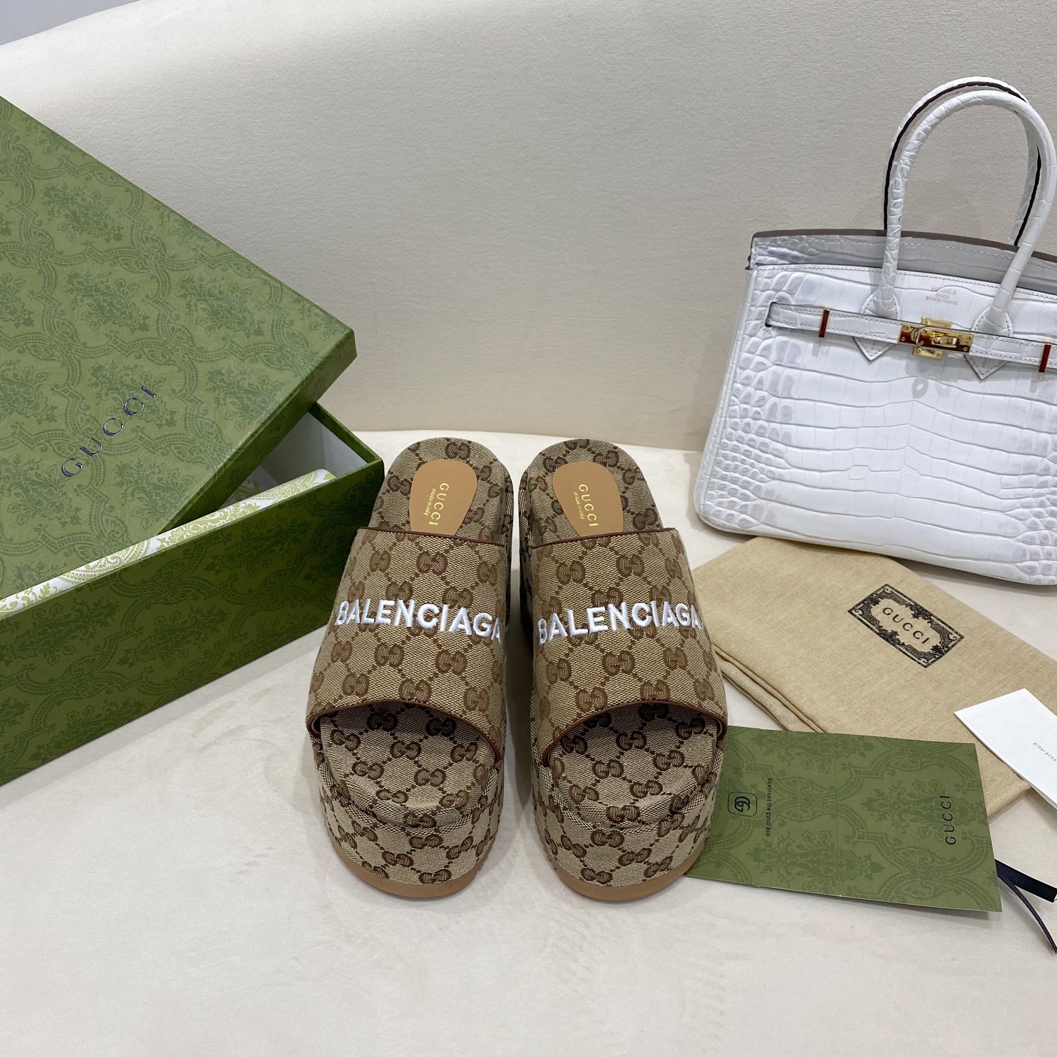 Gucci shoe372