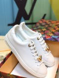 LV shoes176