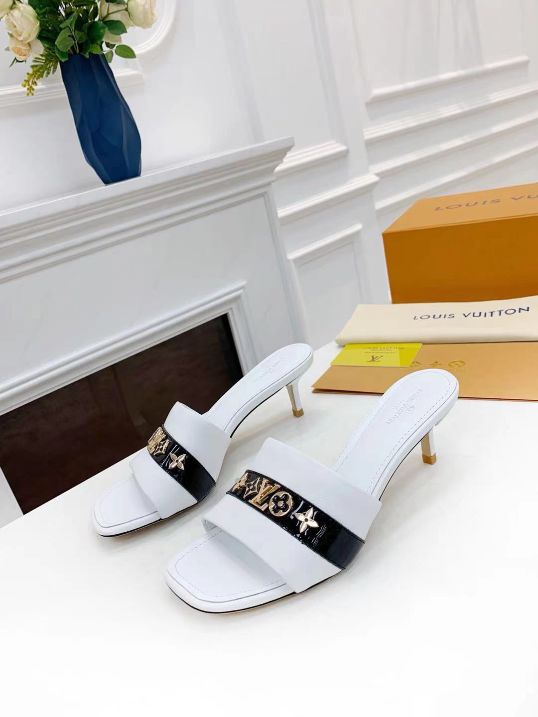 LV shoes89