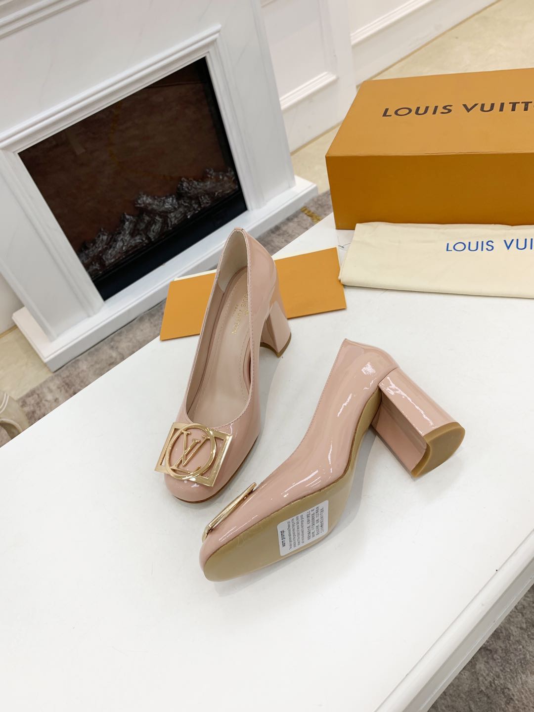 LV shoes94