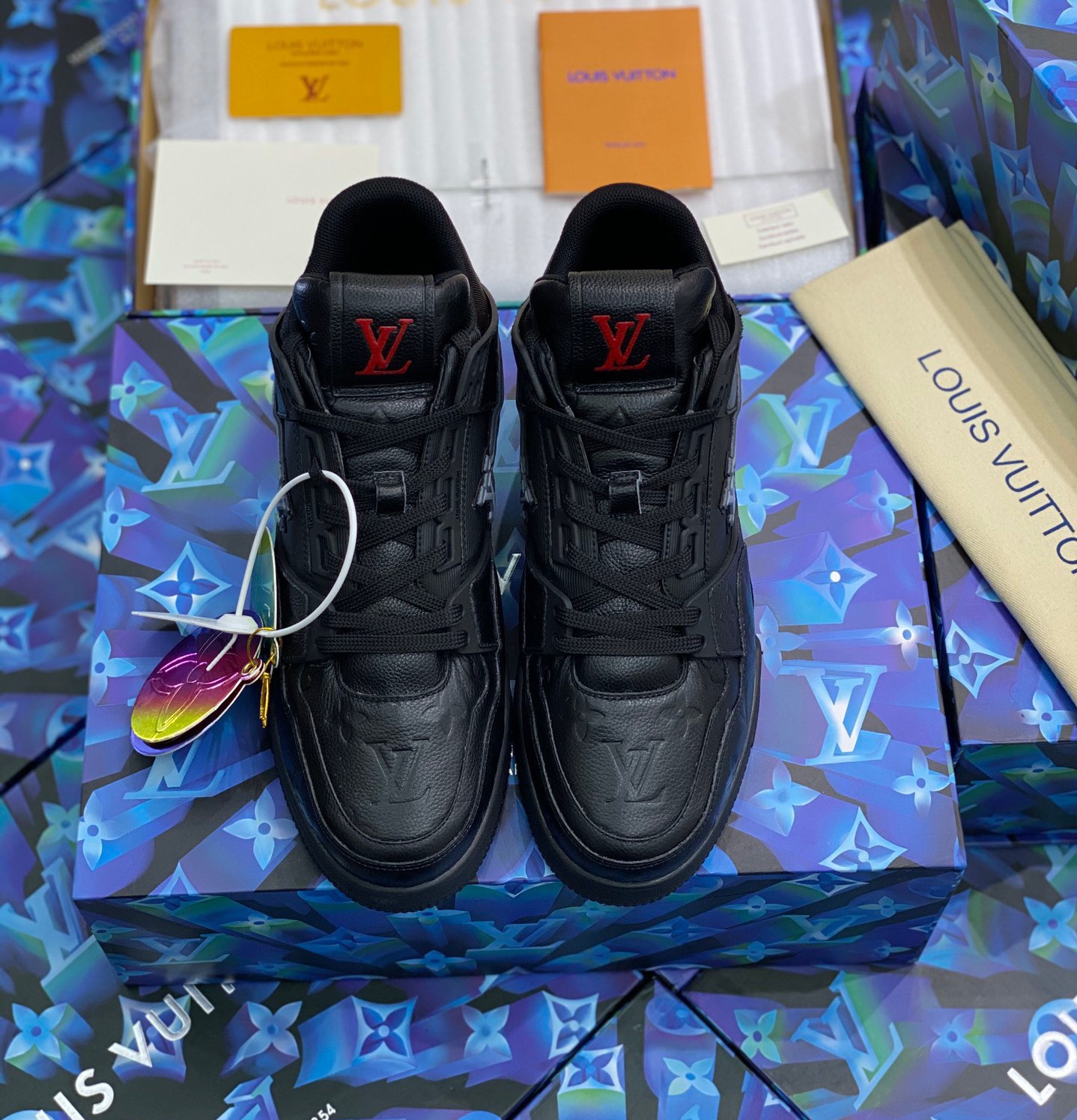LV shoes323