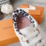 LV shoes156
