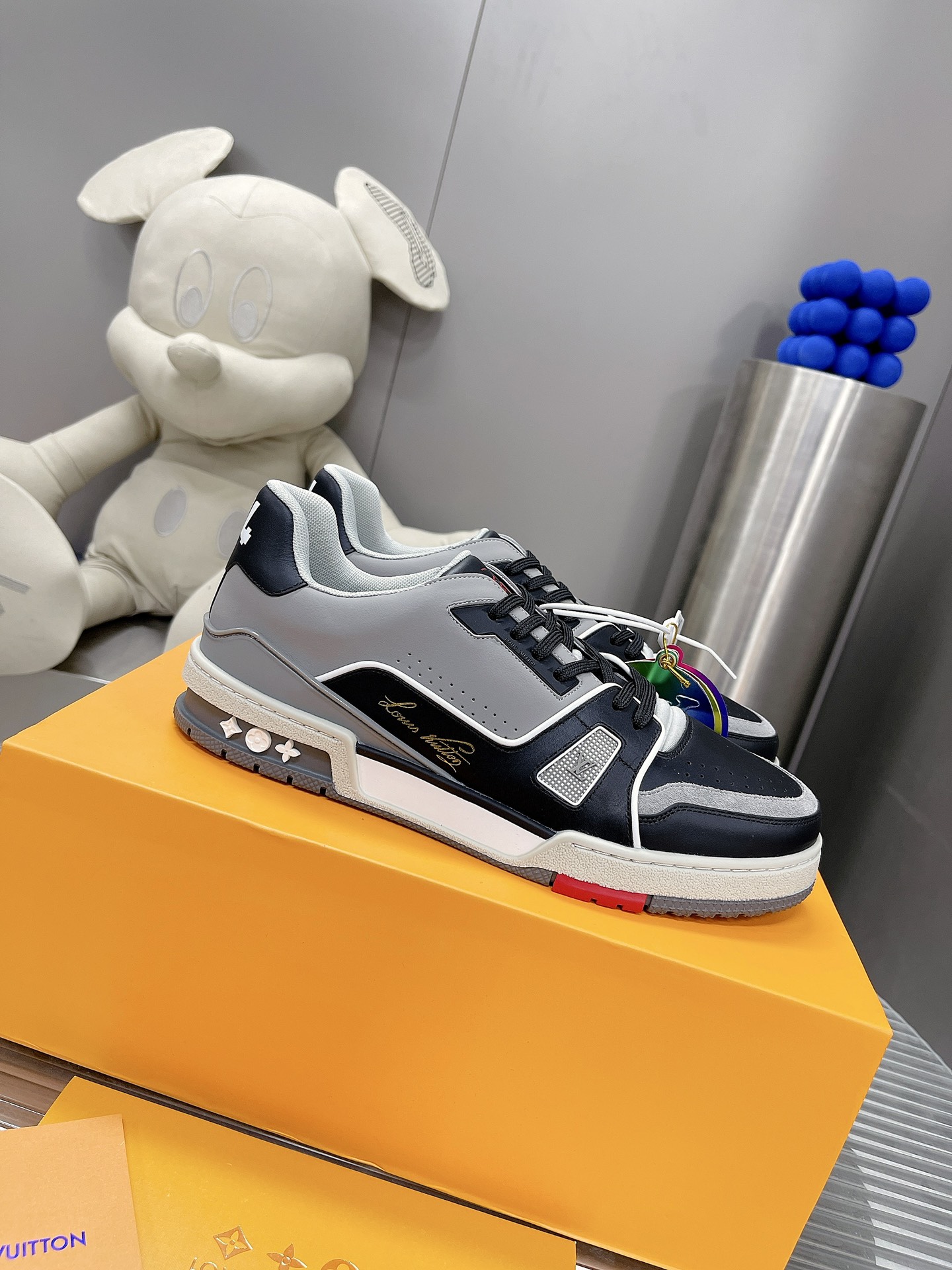 LV shoes284