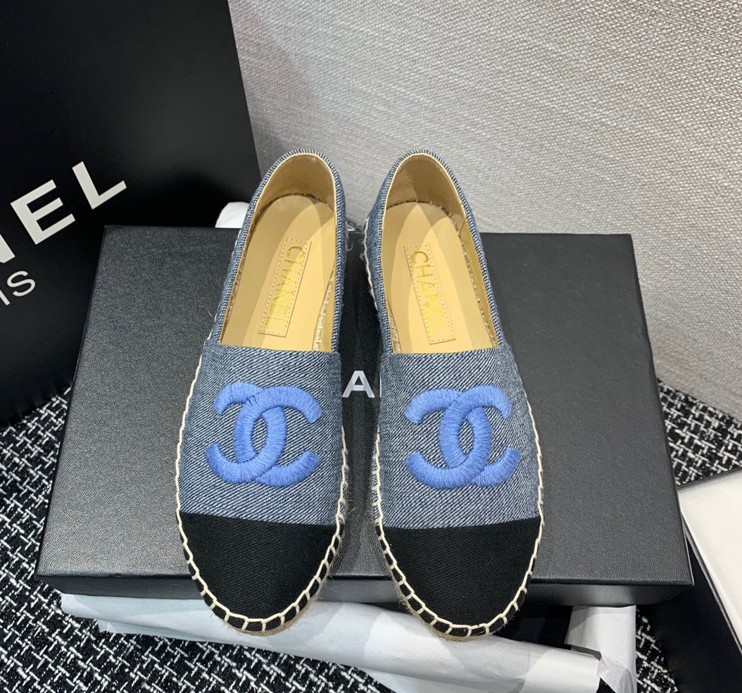 Chanel Shoes377