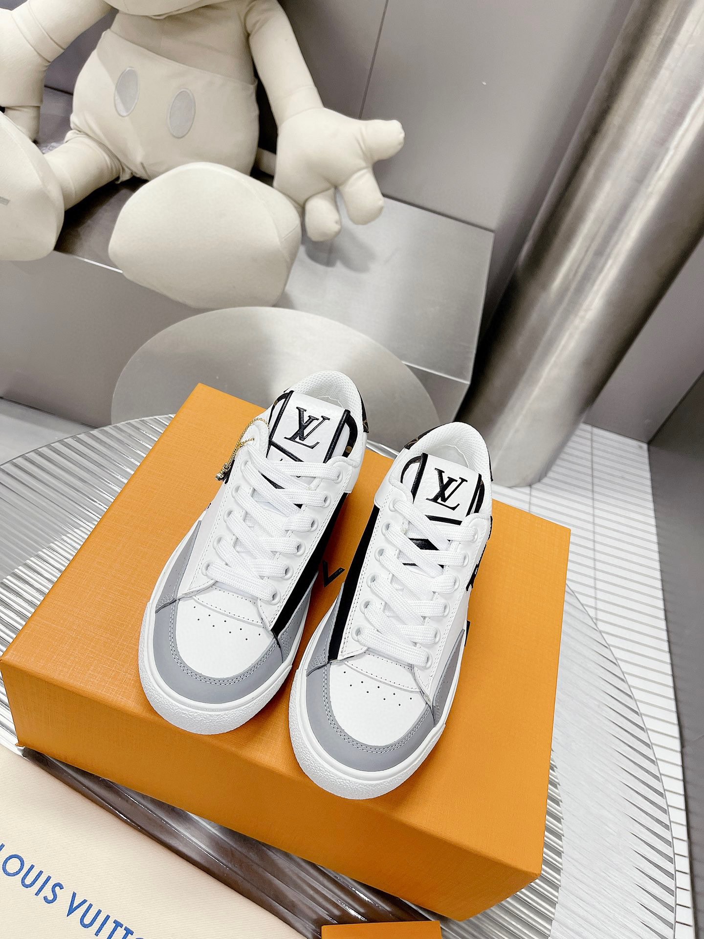 LV shoes186