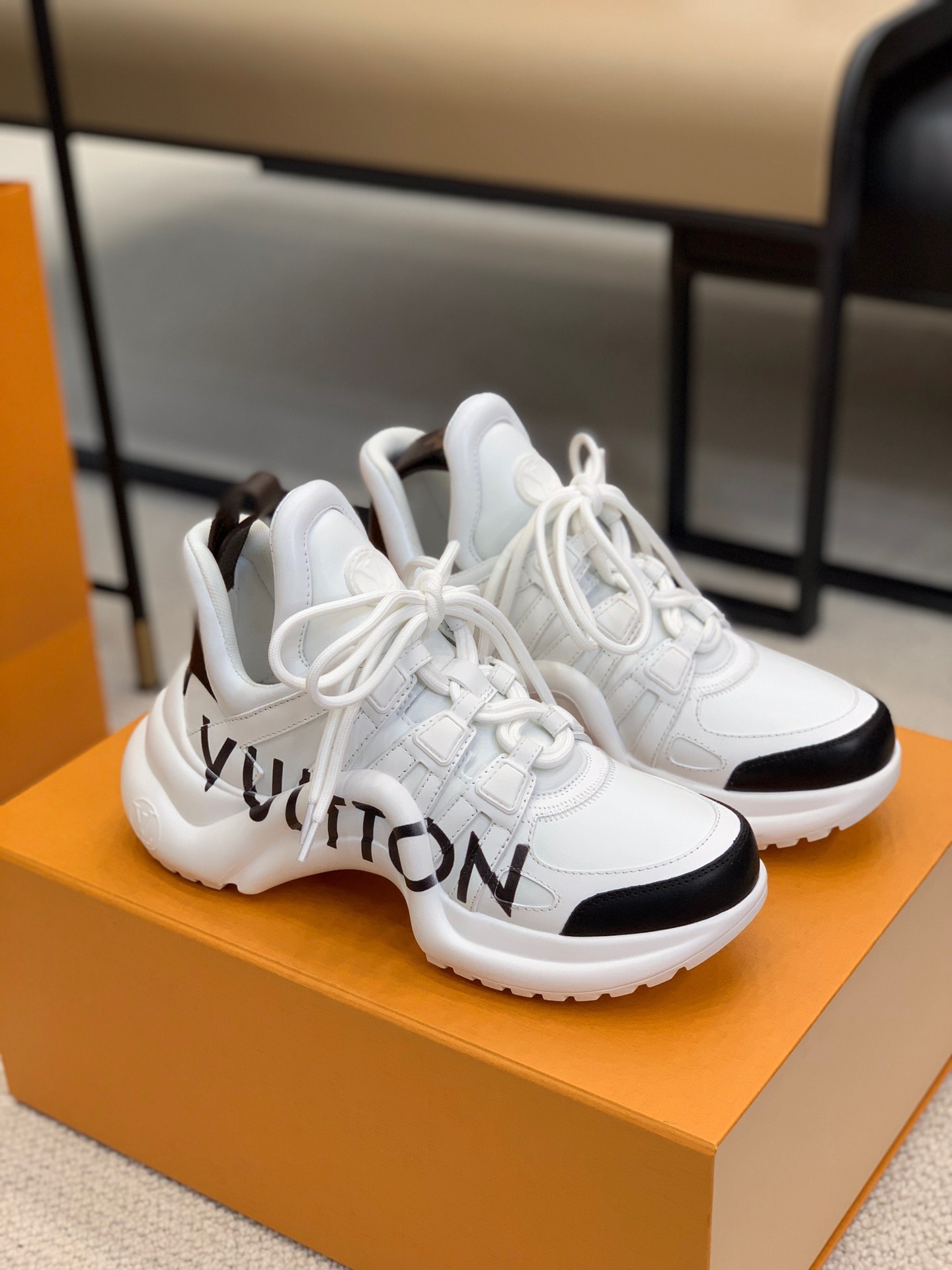 LV shoes349