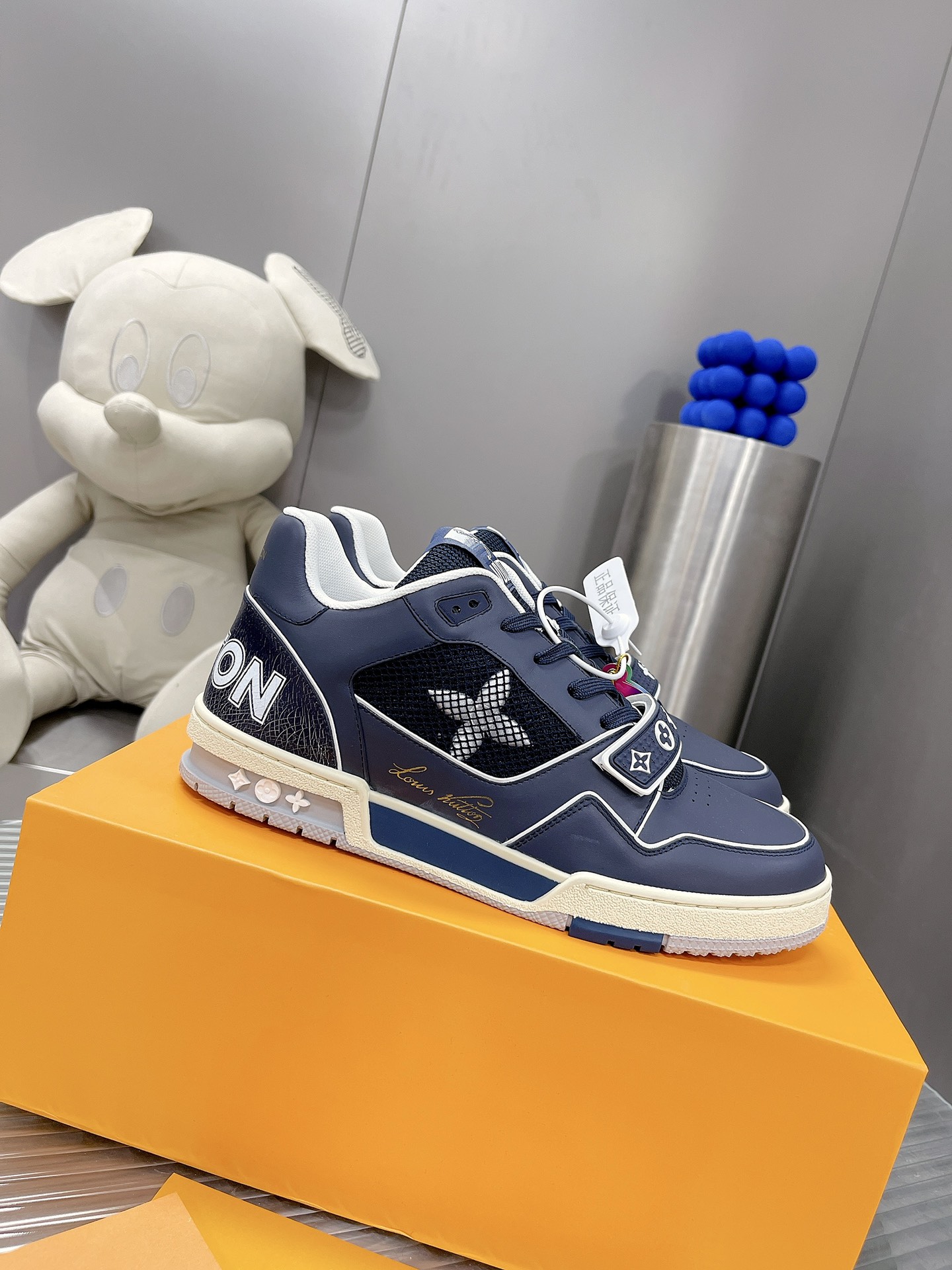 LV shoes217