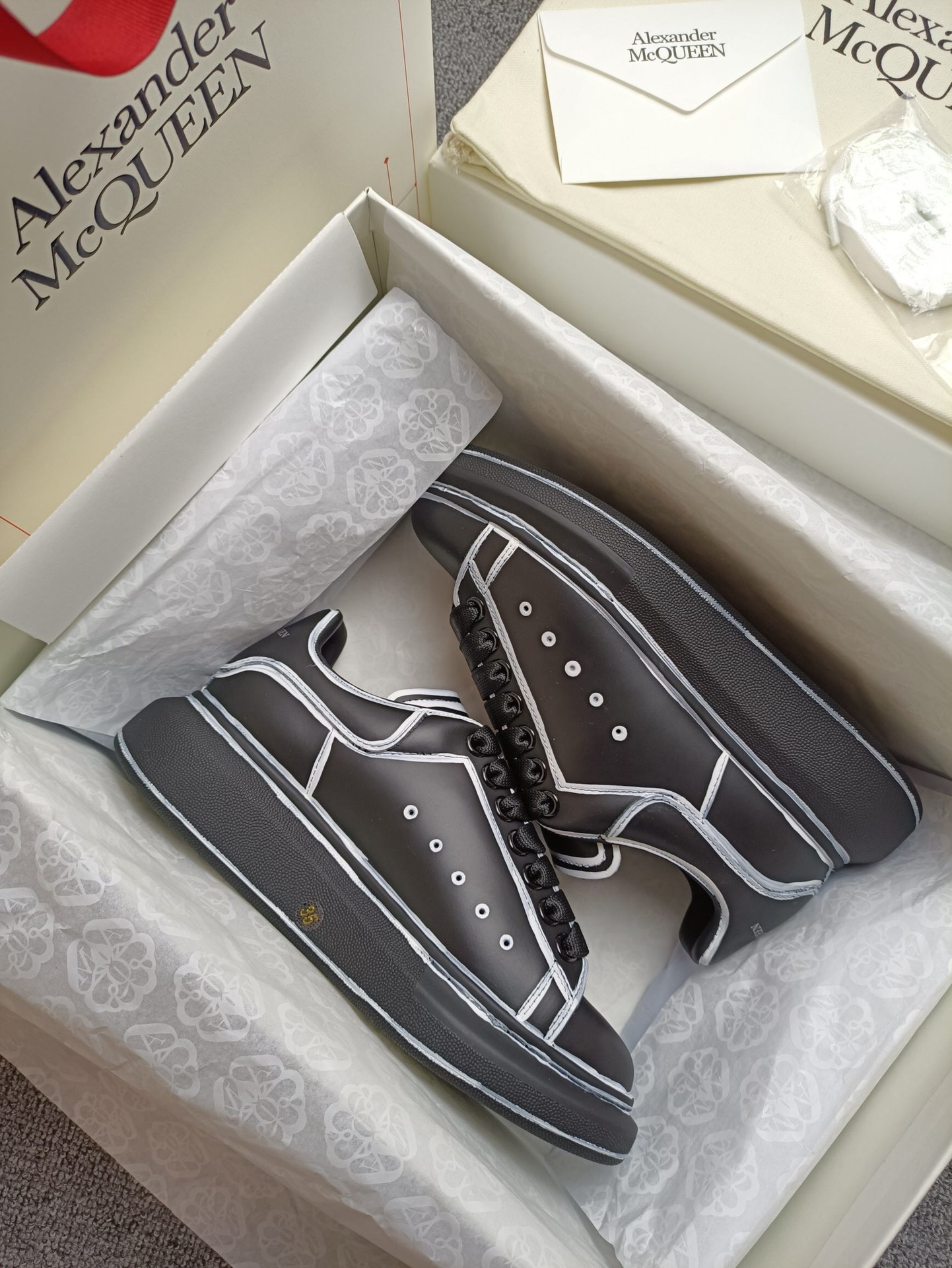MQ shoes103