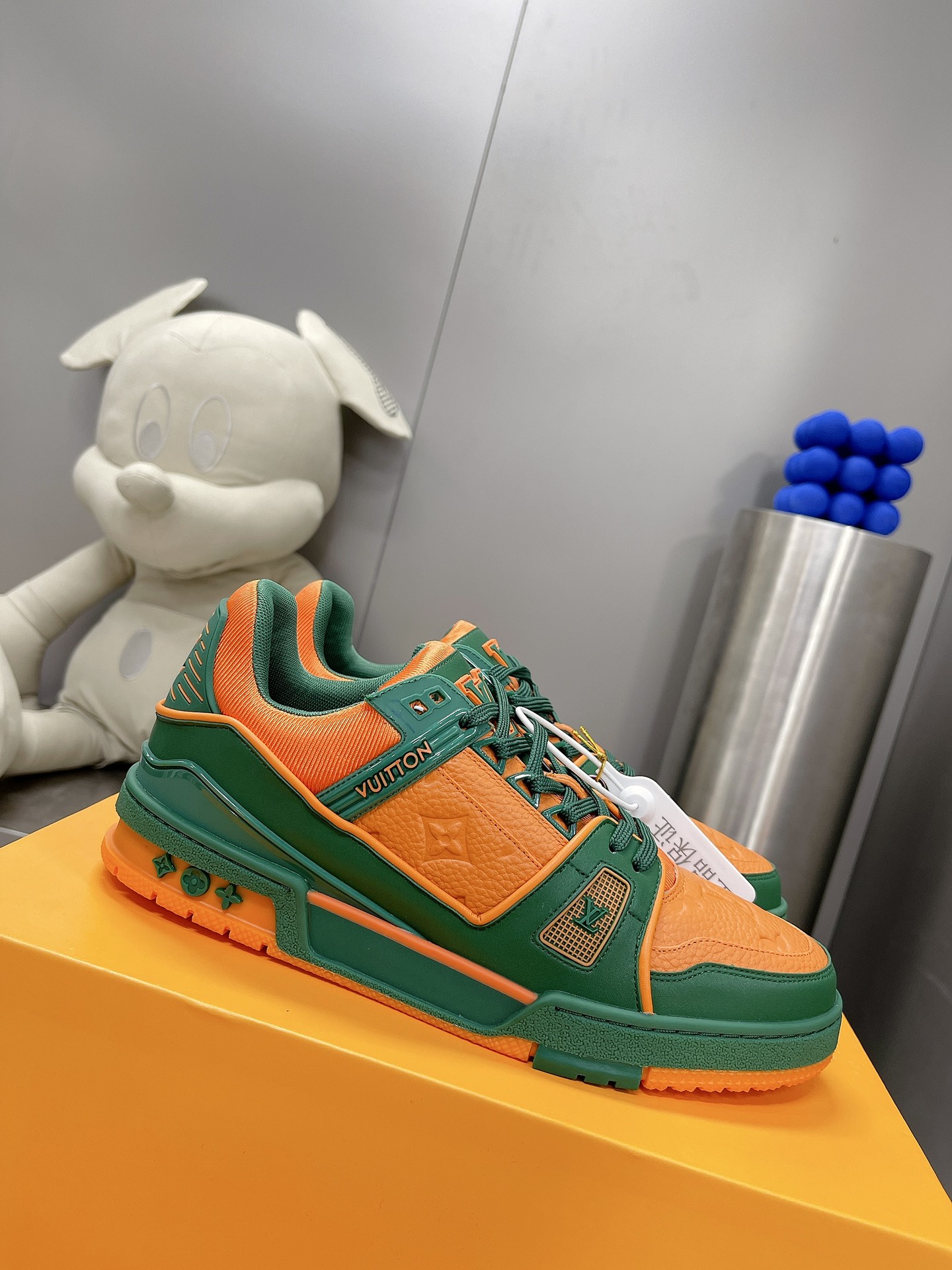 LV shoes236