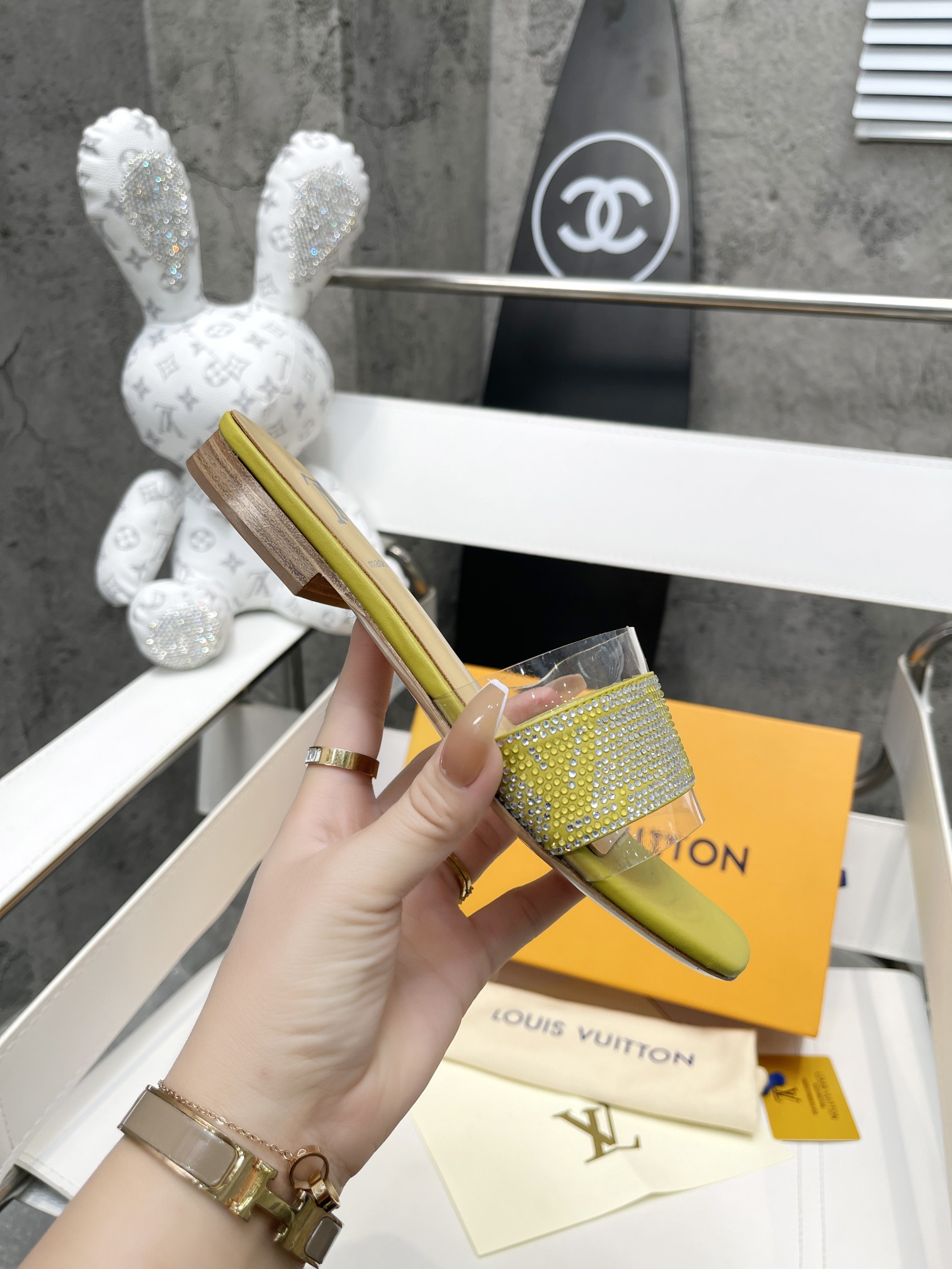 LV shoes69