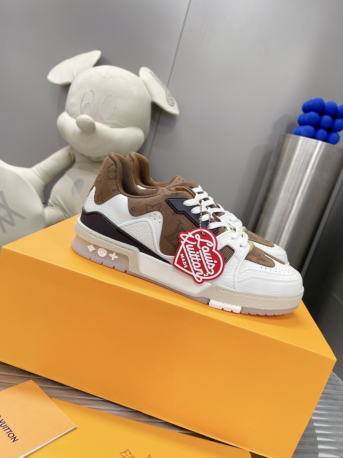 LV shoes224