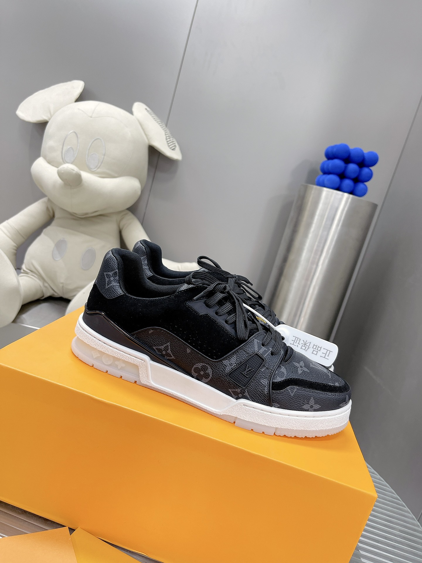 LV shoes244