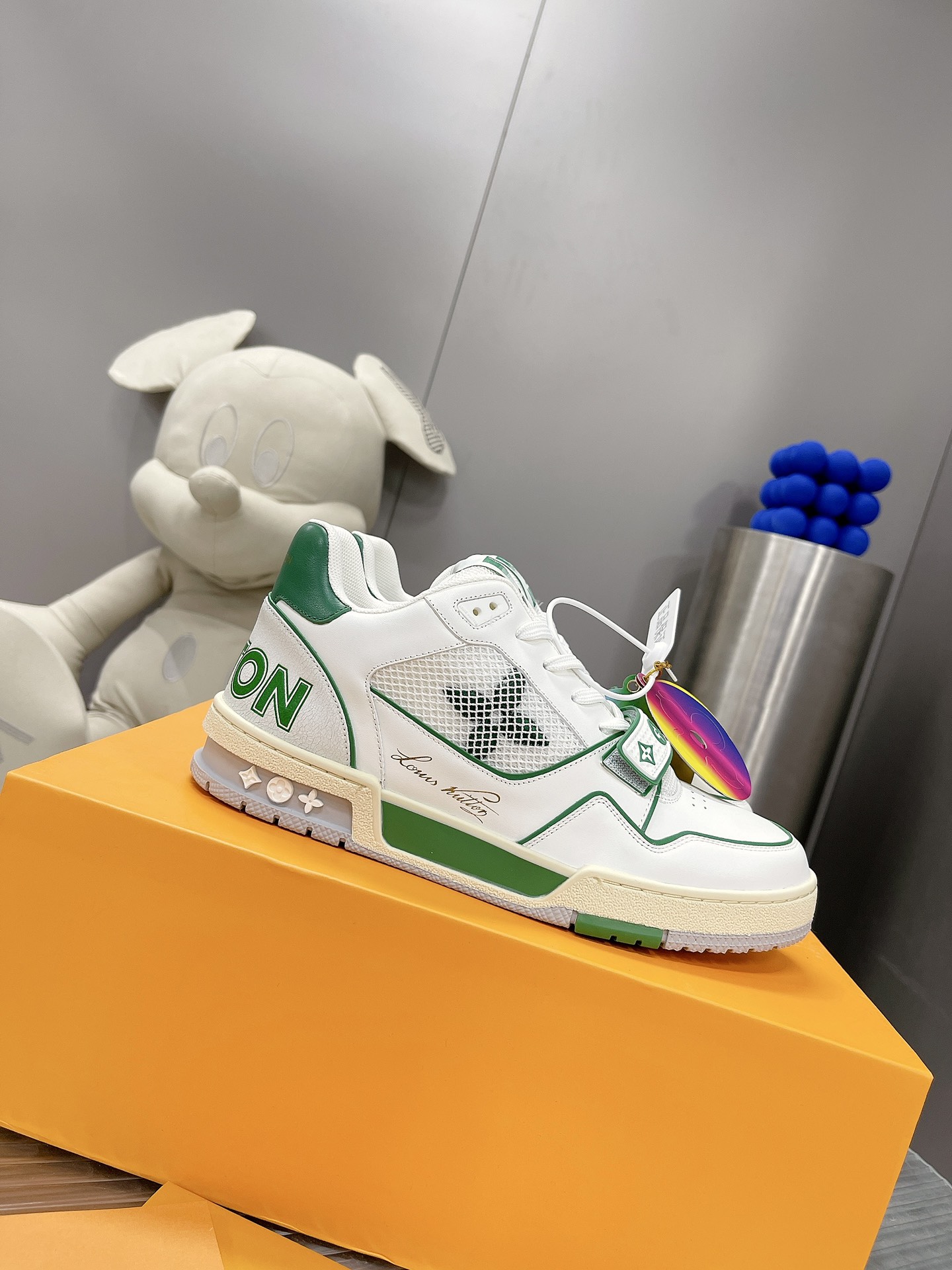 LV shoes215