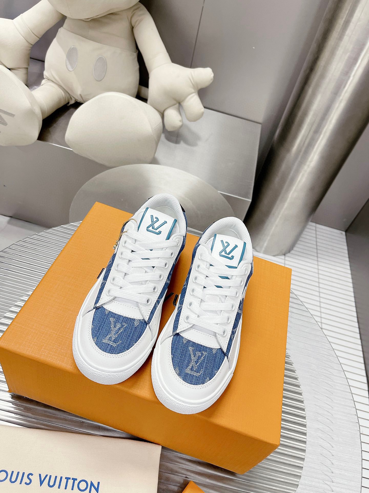 LV shoes188