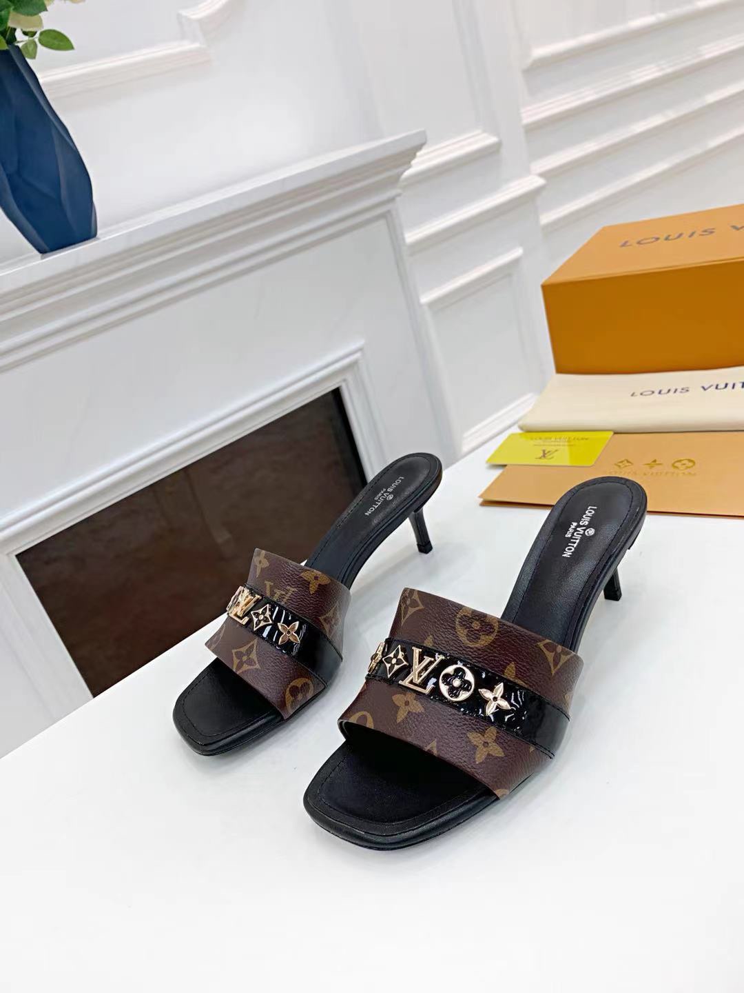 LV shoes83