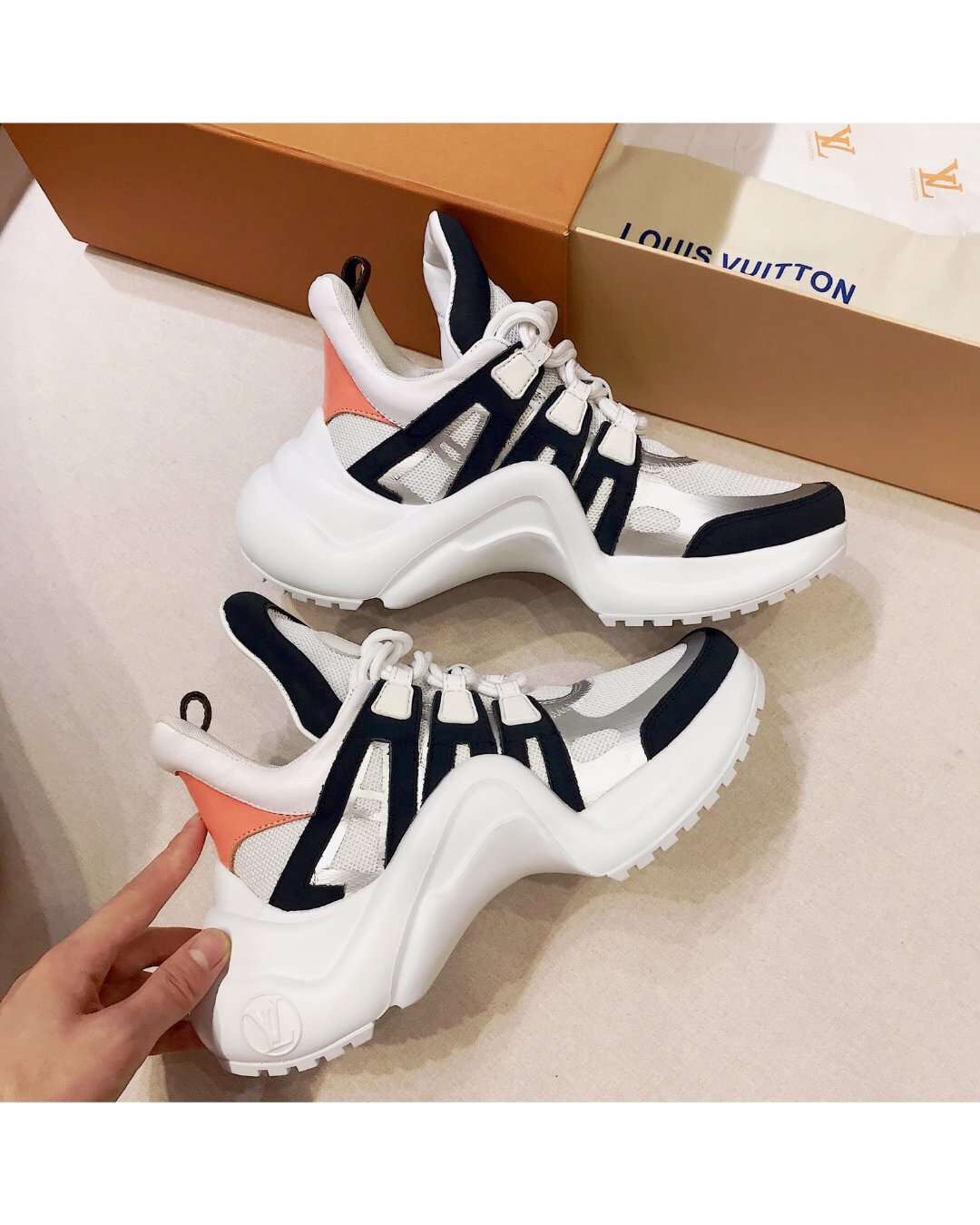 LV shoes338